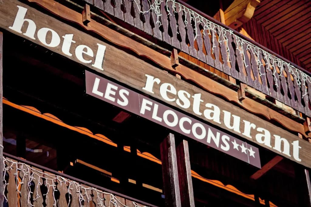 Hôtel Les Flocons - Photo 1