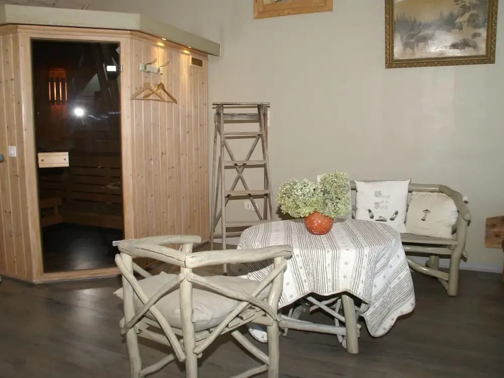 Modern Holiday Home in Niderviller France with Jacuzzi - Photo 2