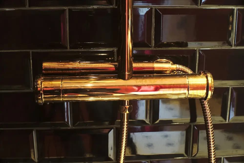The Lord Byron Suite - Miniature 7