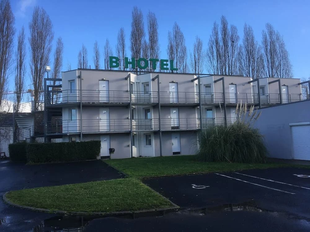 BHôtel De Caen - Photo 1