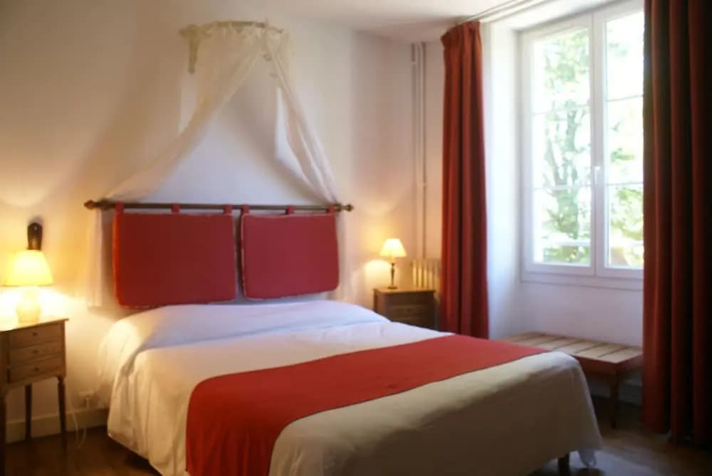 Hostellerie du Château de l'Isle - Photo 4