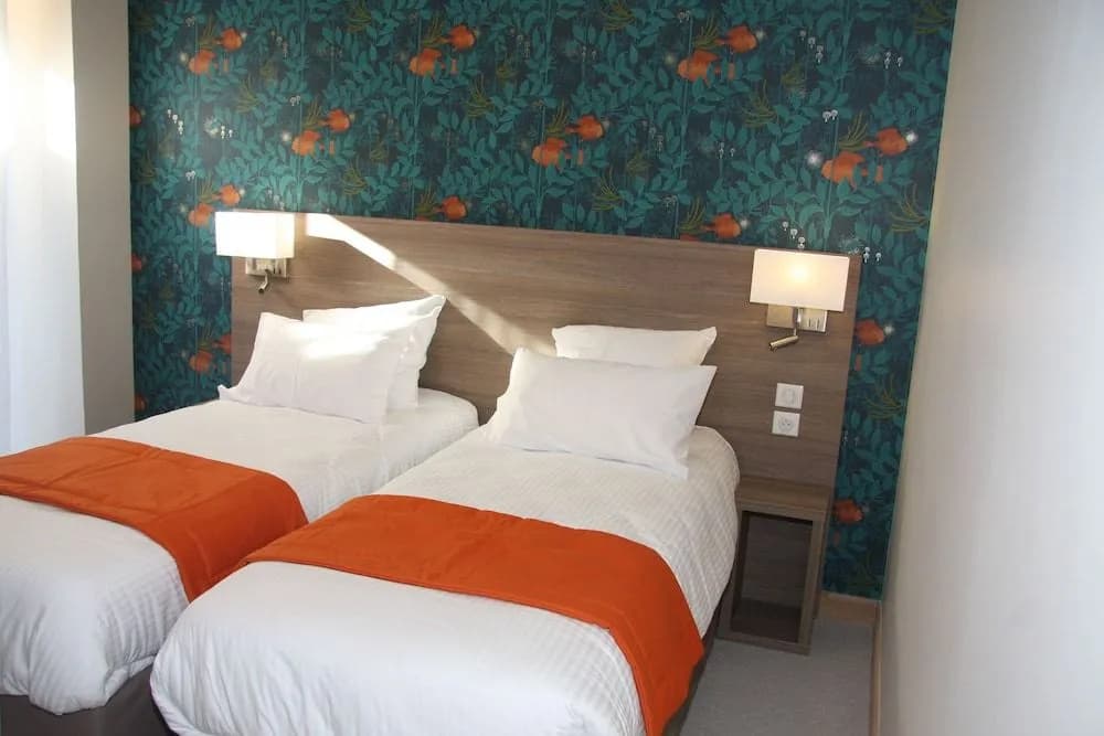 Logis hotel du Rhône - Photo 3