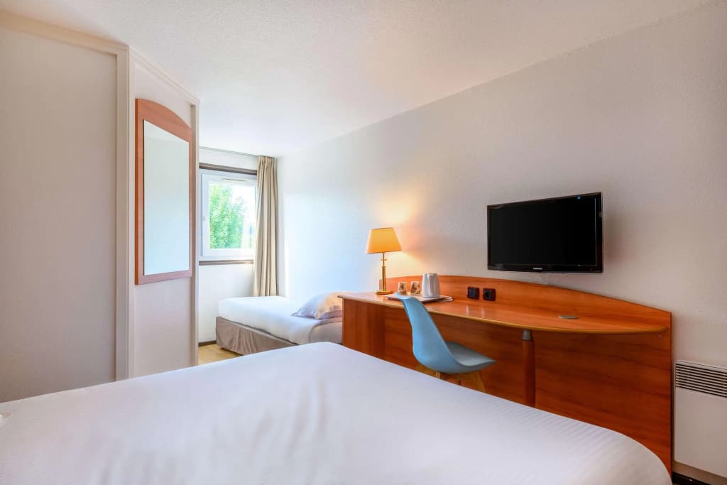 Comfort Hotel Evreux - Miniature 7