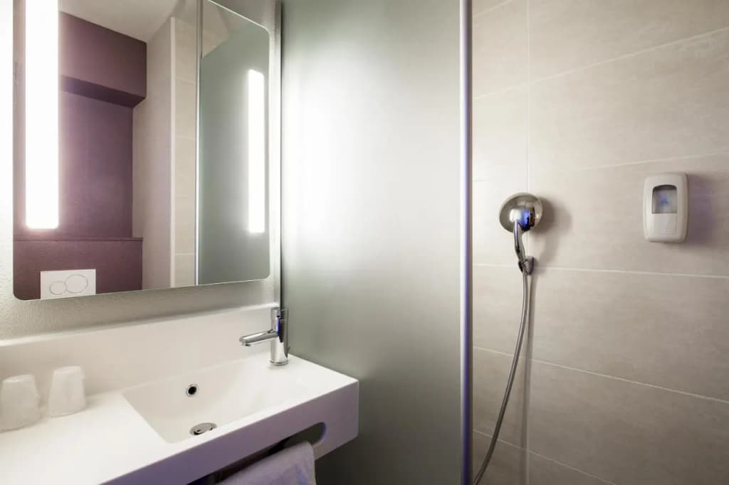 B&B HOTEL Cluses Sud - Miniature 8