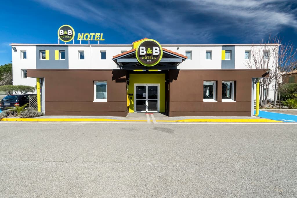 B&B HOTEL Brignoles - Photo 1