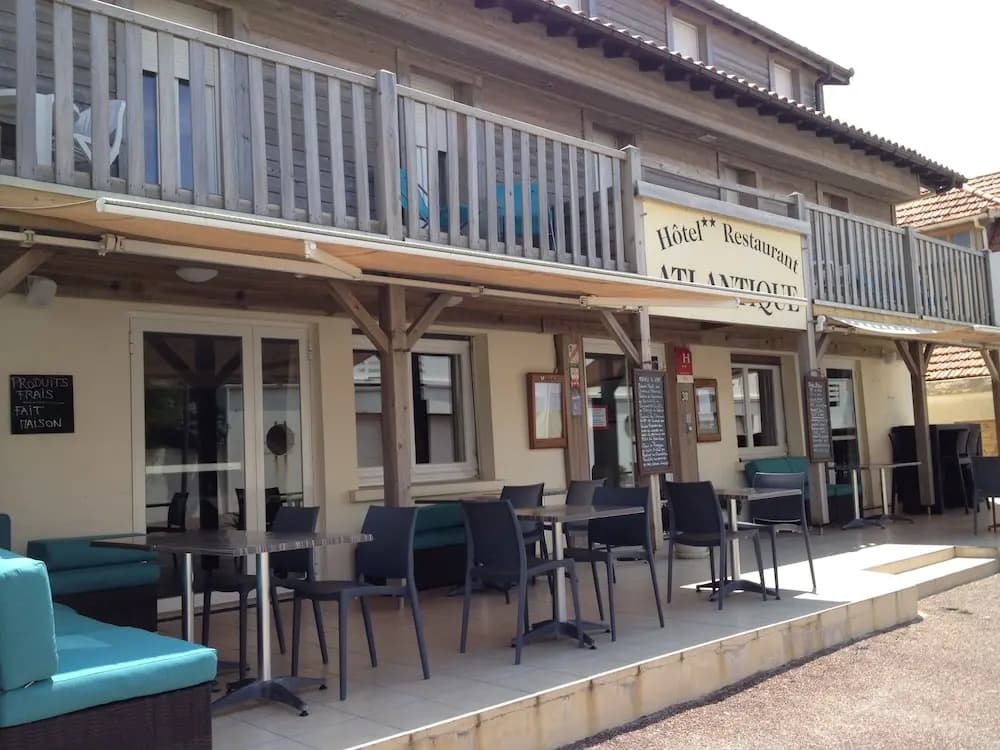 Hôtel Atlantique - Photo 1