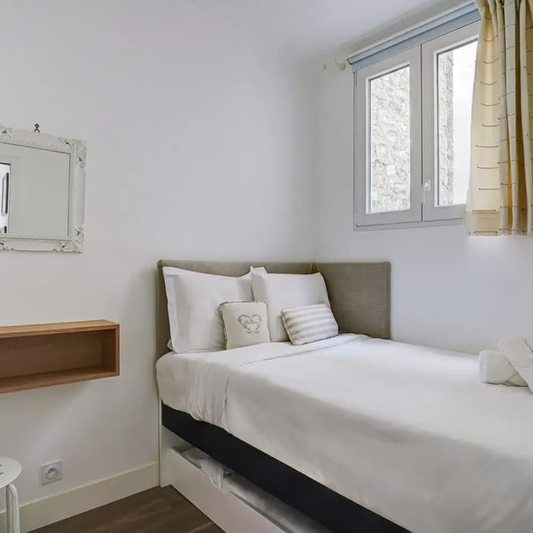 Bright Etoile Bright 2 bed Close to Eiffel Tower Arc the Triomphe et Champs Elysees - Miniature 6