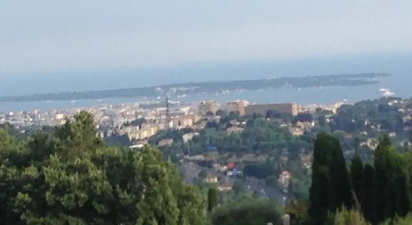 Côte d'Azur View of Cannes Bay - Photo 2