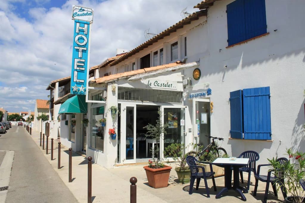 Le Castelet - Photo 1