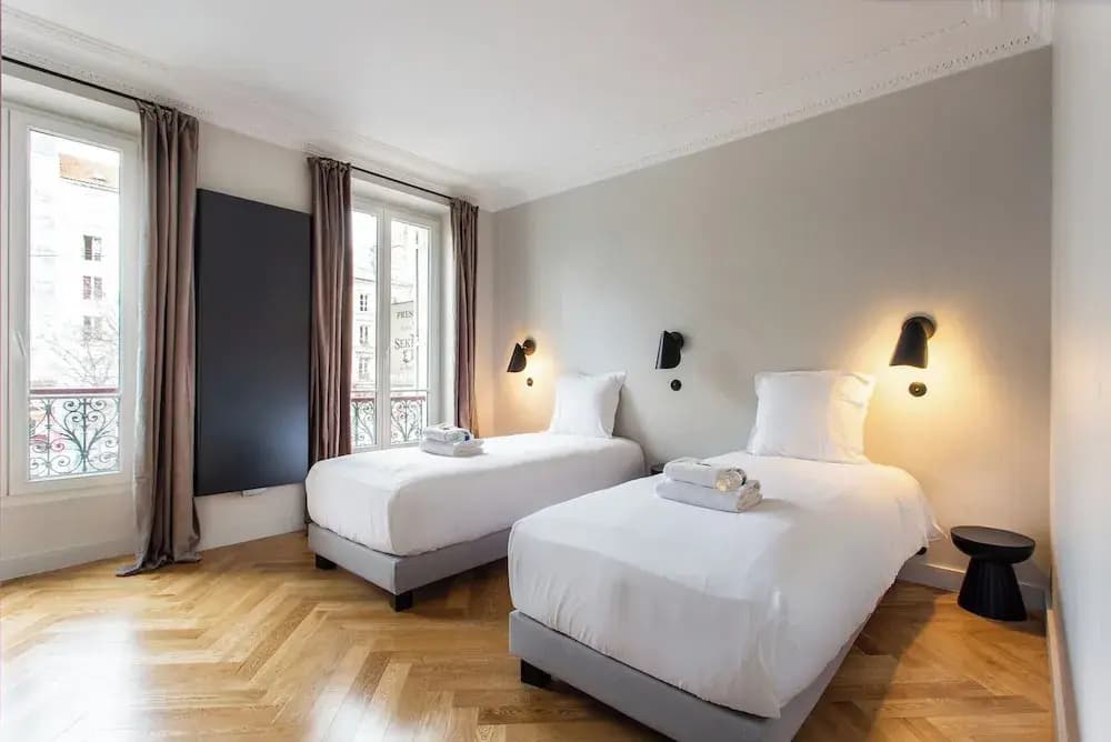Magnificent Apartment - 3br/ 8P - Europe - Photo 2