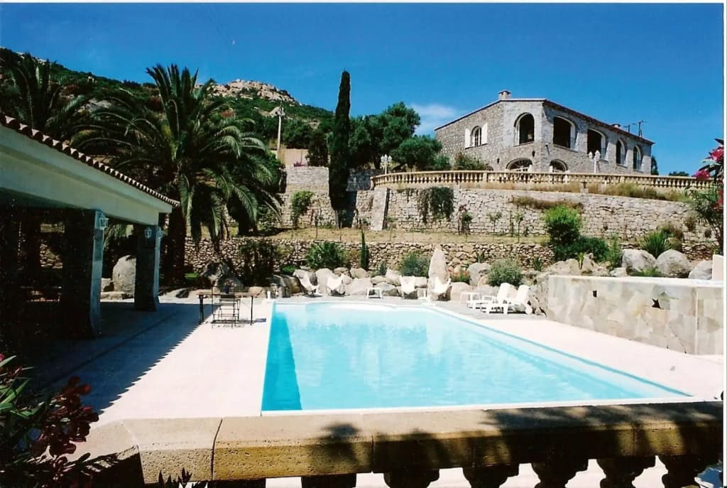 The Manor - Photo 5