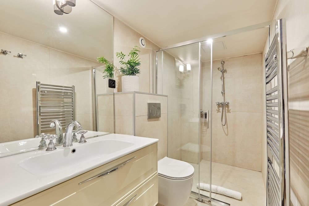 Amazing 3-bedroom Apartment - Center of Paris - Miniature 8