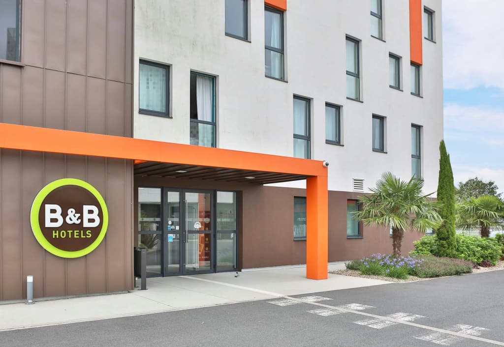 B&B HOTEL La Roche-sur-Yon - Photo 1