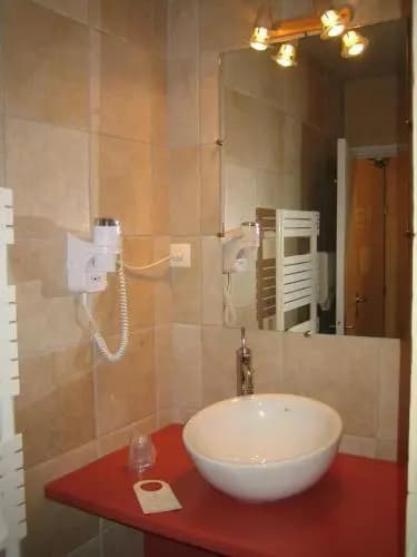 Hotel Les 3 Fontaines - Photo 4