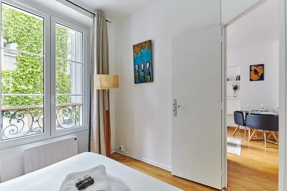 Charming 1 Bedroom Apartment Le Marais - Photo 3