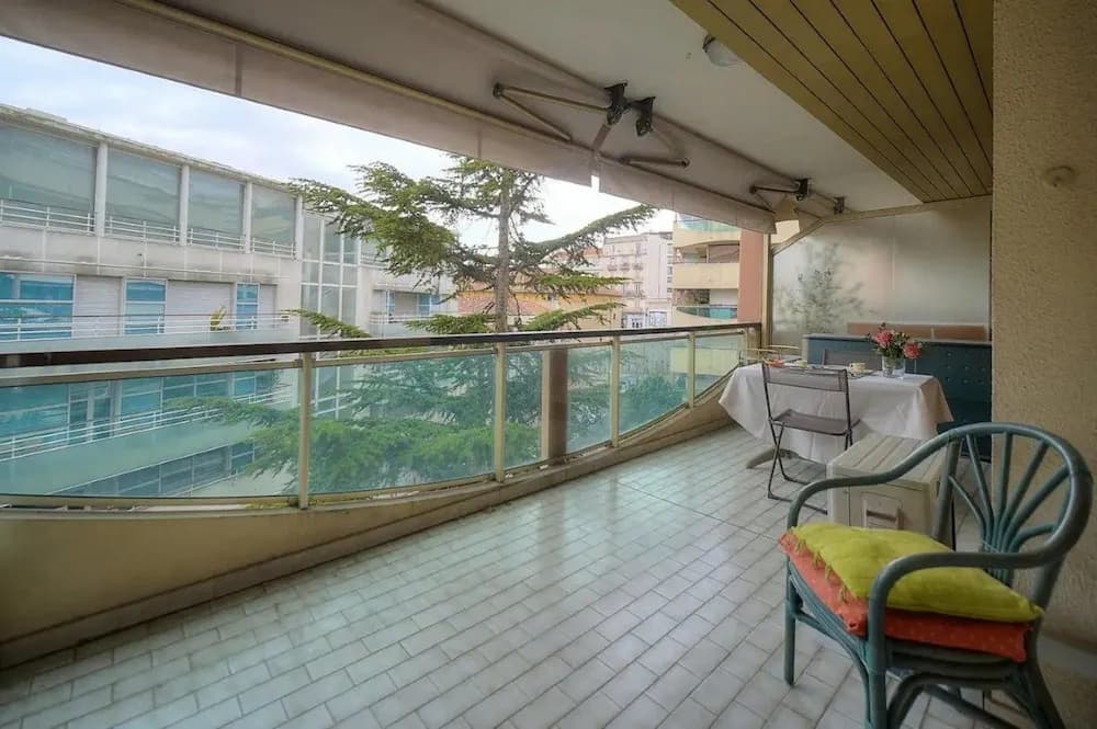 One Bed Apt in the Center of Cannes - 2198 - Miniature 7