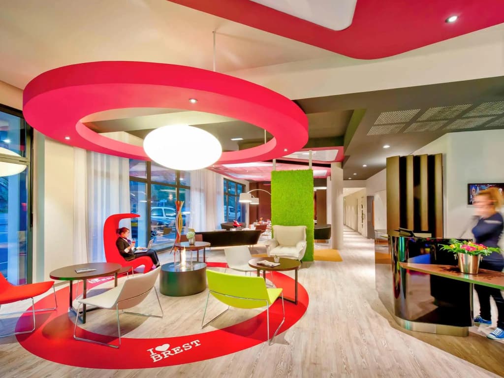 ibis Styles Brest Centre Port - Photo 2