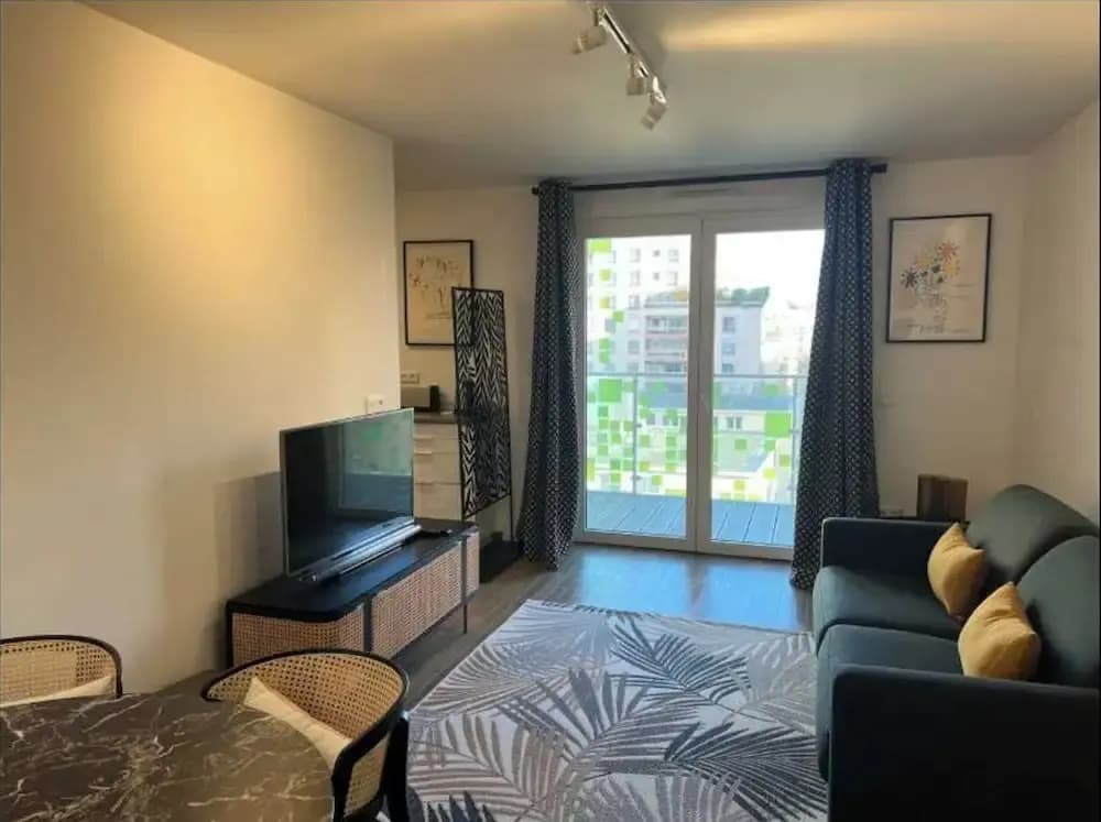 Flat With Balcony 4p/1bdr Near La Defense - Photo 4