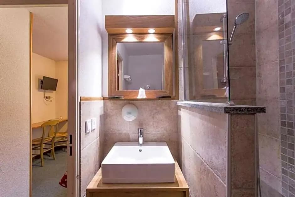 Hôtel L'Echaillon - Miniature 8