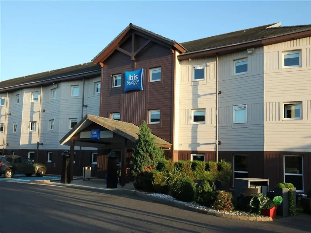 ibis budget Abbeville - Photo 1