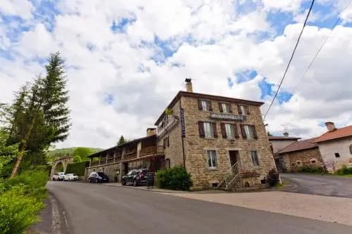 Hôtel au Pont de Raffiny - Photo 1