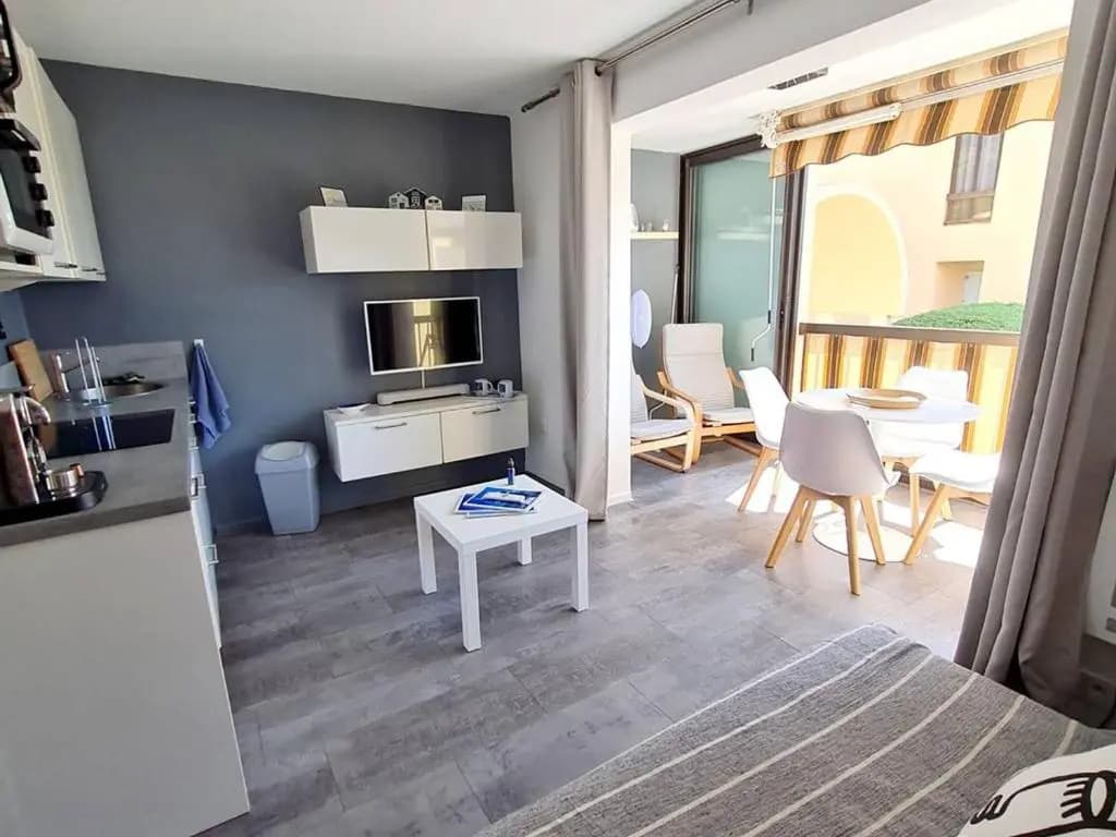 Appartement Six-Fours-les-Plages, 2 pièces, 4 personnes - FR-1-316-274 - Photo 1