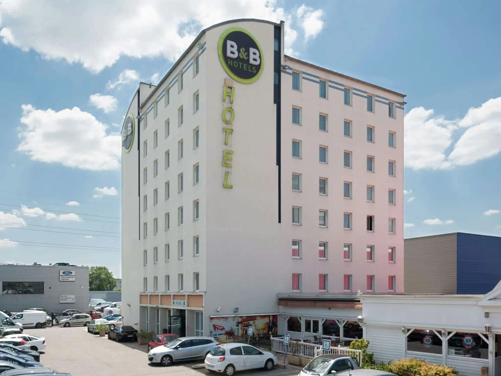 B&B HOTEL Lyon Vénissieux - Photo 1