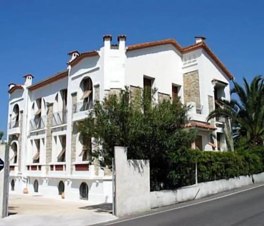 Hotel Pierre Loti - Photo 1