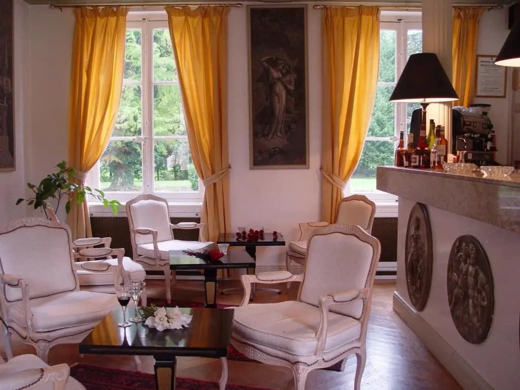 Hostellerie du Château les muids - Miniature 8