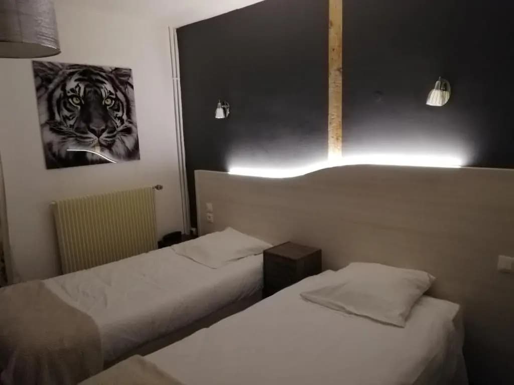 Hôtel la Poularde - Photo 2