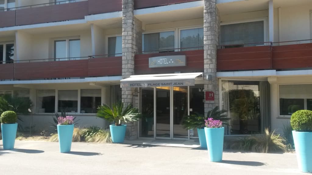 Hotel Plage Saint Jean - Photo 1