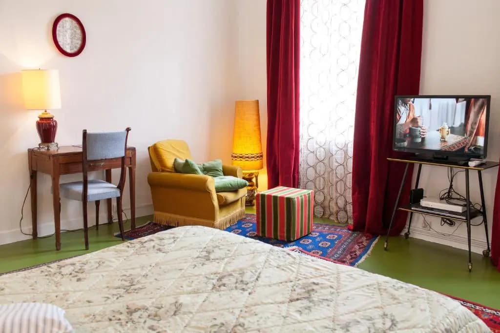 46FM Montauban Guesthouse - Photo 3