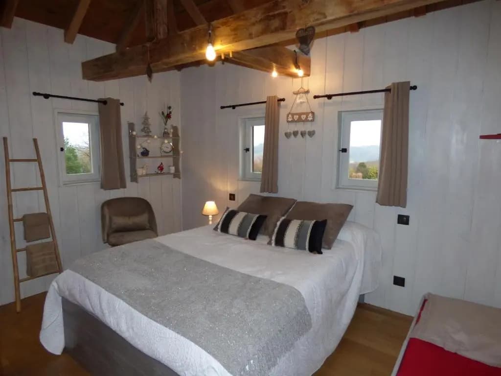 Chambre d'hôtes insolite dans un pigeonnier à 5 minutes de Marciac Gers - Photo 3