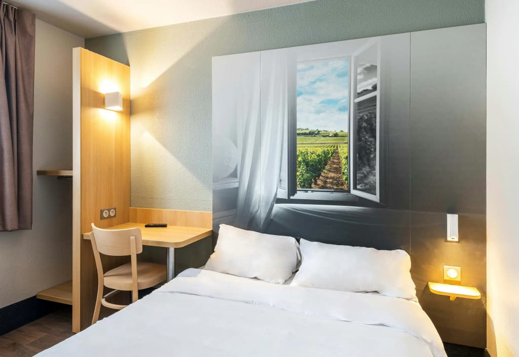 B&B HOTEL Angers 1 Beaucouzé - Photo 2