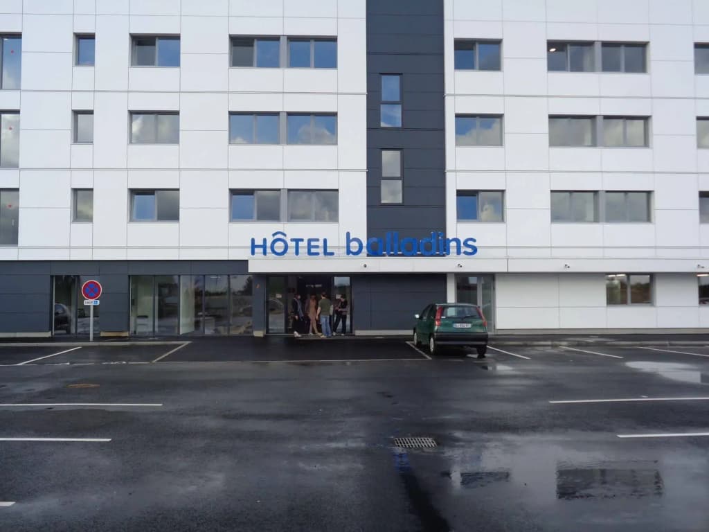 The Originals City, Hôtel Caen Mémorial - Photo 1
