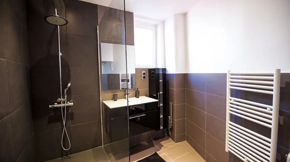 Centre Nice - Massena - 2 rooms - Miniature 8