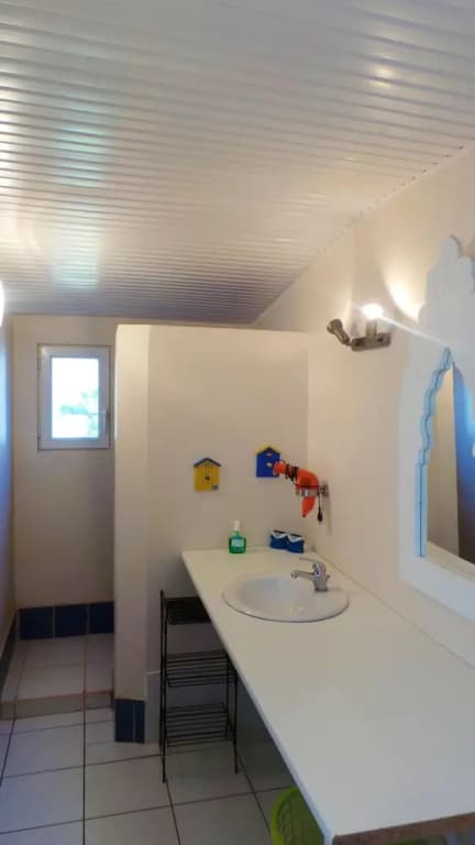 House with 2 Bedrooms in Soulac-Sur-Mer, with Enclosed Garden - 200 M From the Beach - Miniature 7