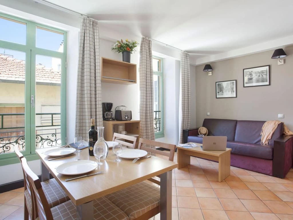 City-center Apartment - Photo 2