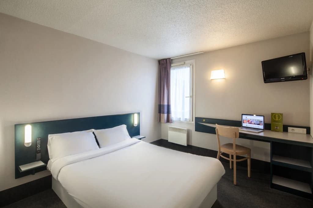 B&B HOTEL Saint-Quentin - Photo 3