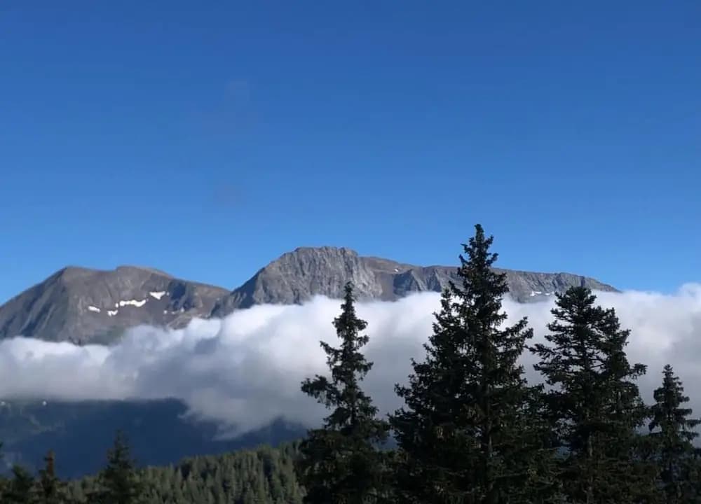 Mountain Hideaway for 4 Guests - Miniature 8