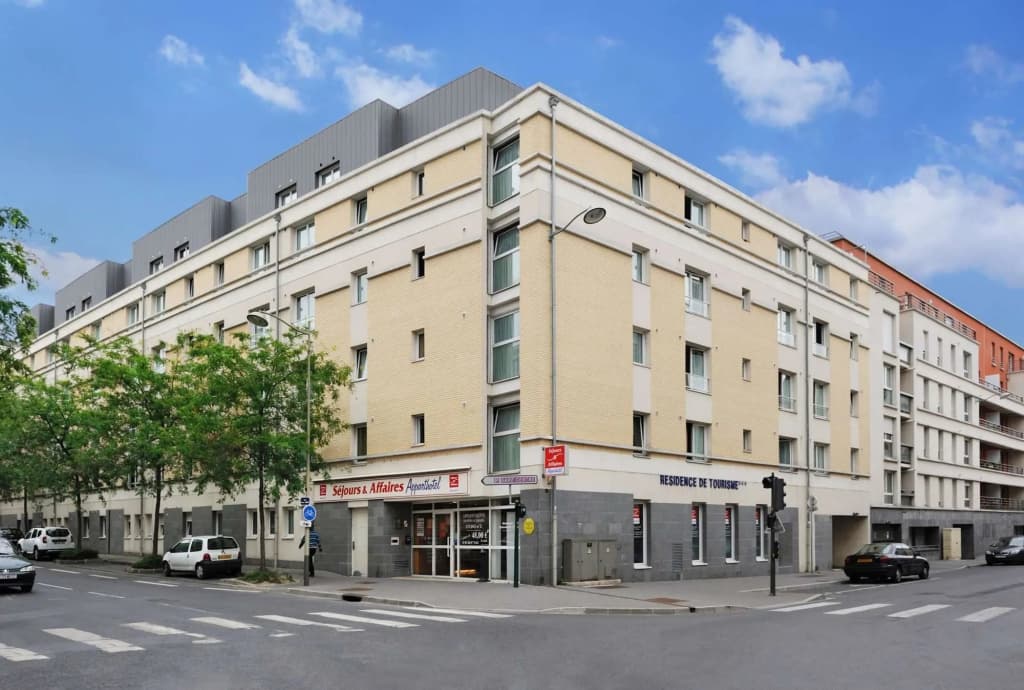Séjours & Affaires Reims Clairmarais - Photo 1