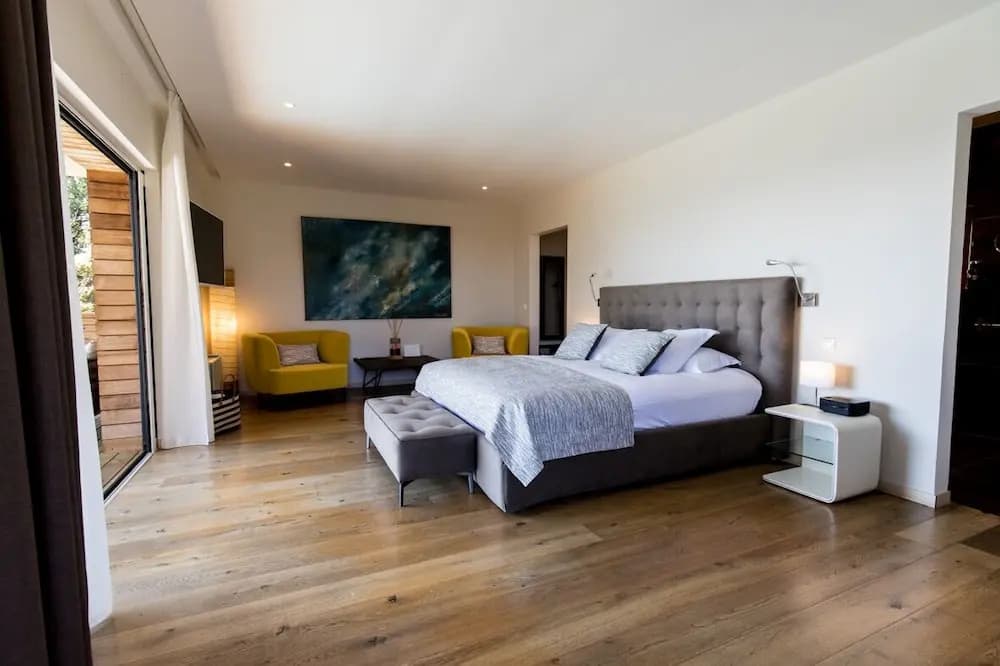 Swim Lodge Hotel Porto Vecchio - Photo 4