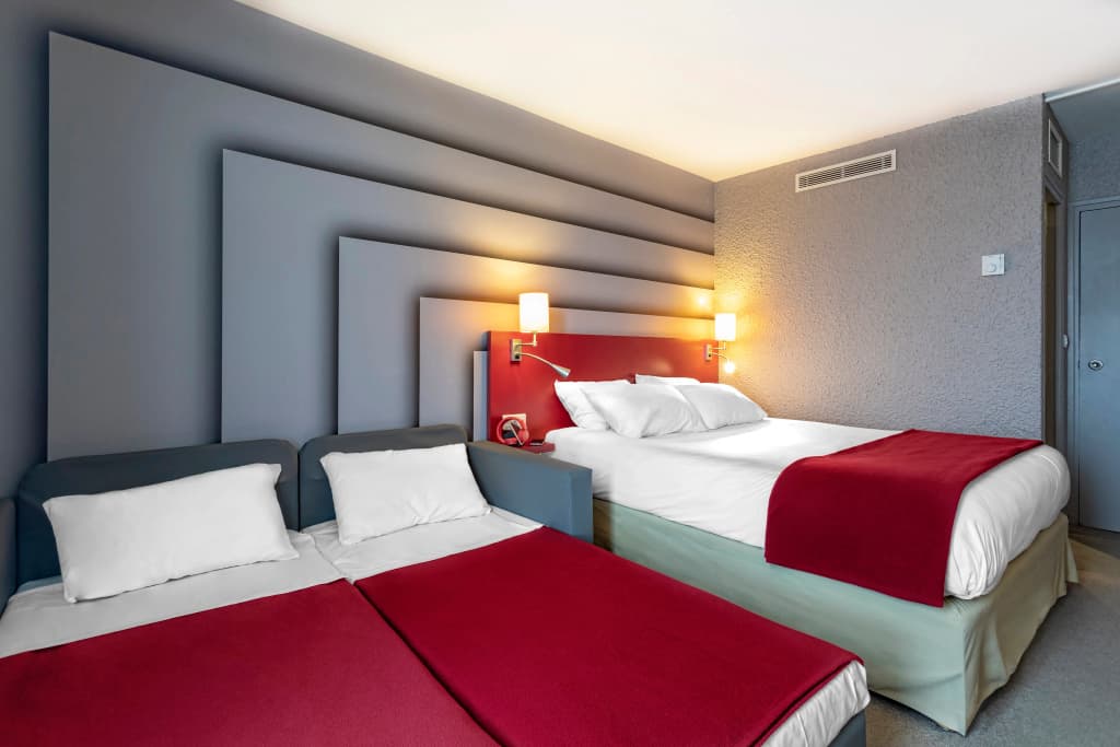 ibis Styles Avignon Sud - Photo 2