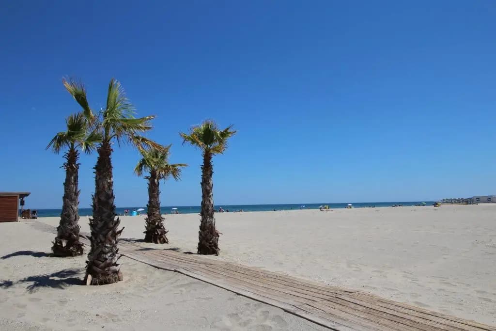 Studio Cabine 4 Pers Proche de la Plage Et Parking - Photo 3