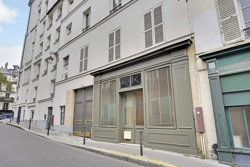 Historic Elegance in the Heart of Marais - 6p/2br - Photo 1