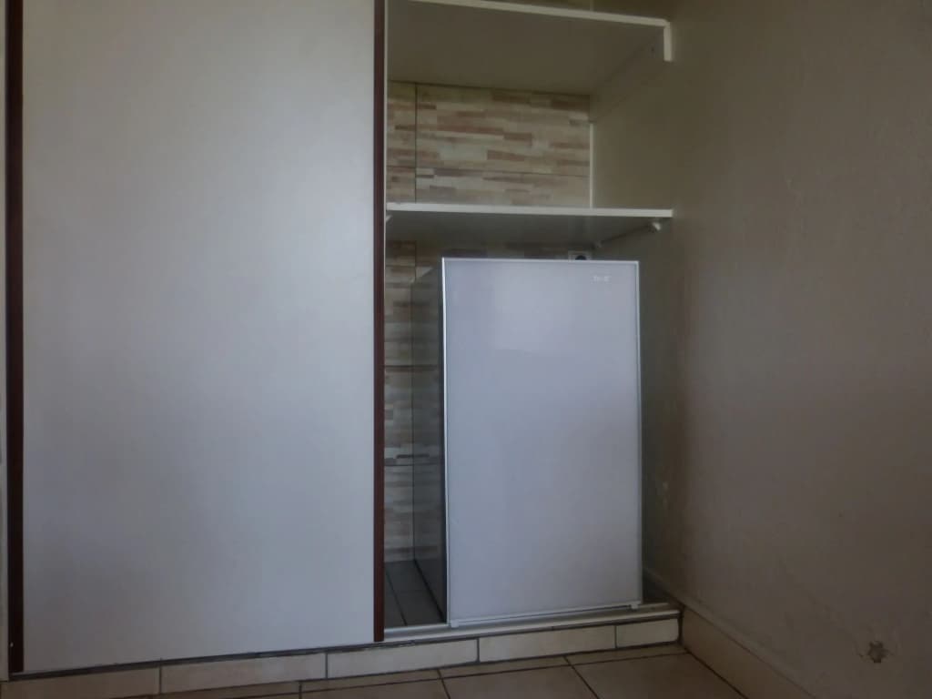 Airport Hotel - Photo 5