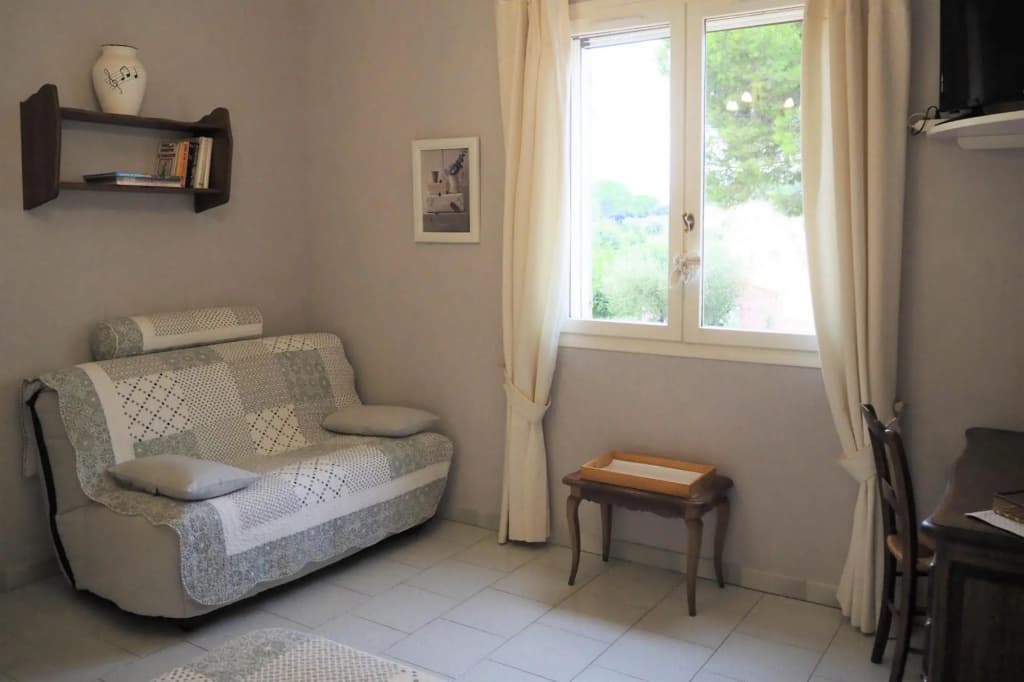 Holiday Cottage With Private Terrace, Bellegarde - Miniature 6