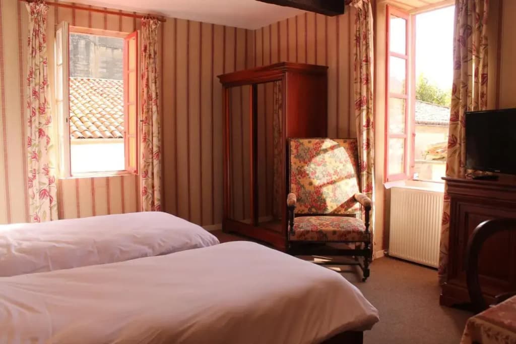 Hotel Le Commerce - Miniature 6