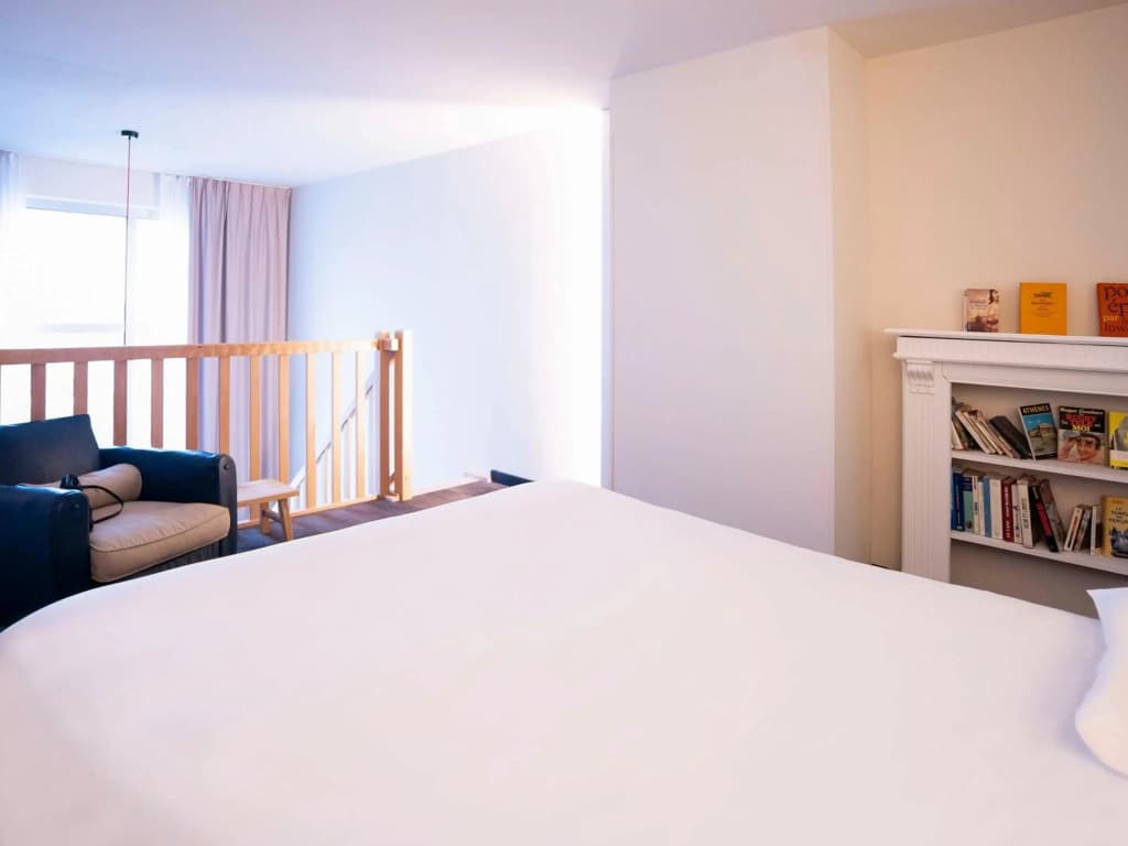 ibis Styles Saint Nazaire Centre Gare - Photo 3