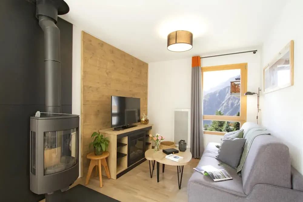 Apartment in Les Deux Alpes Near Ski Area - Photo 3